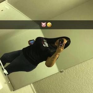 Meet your Posher, Macias